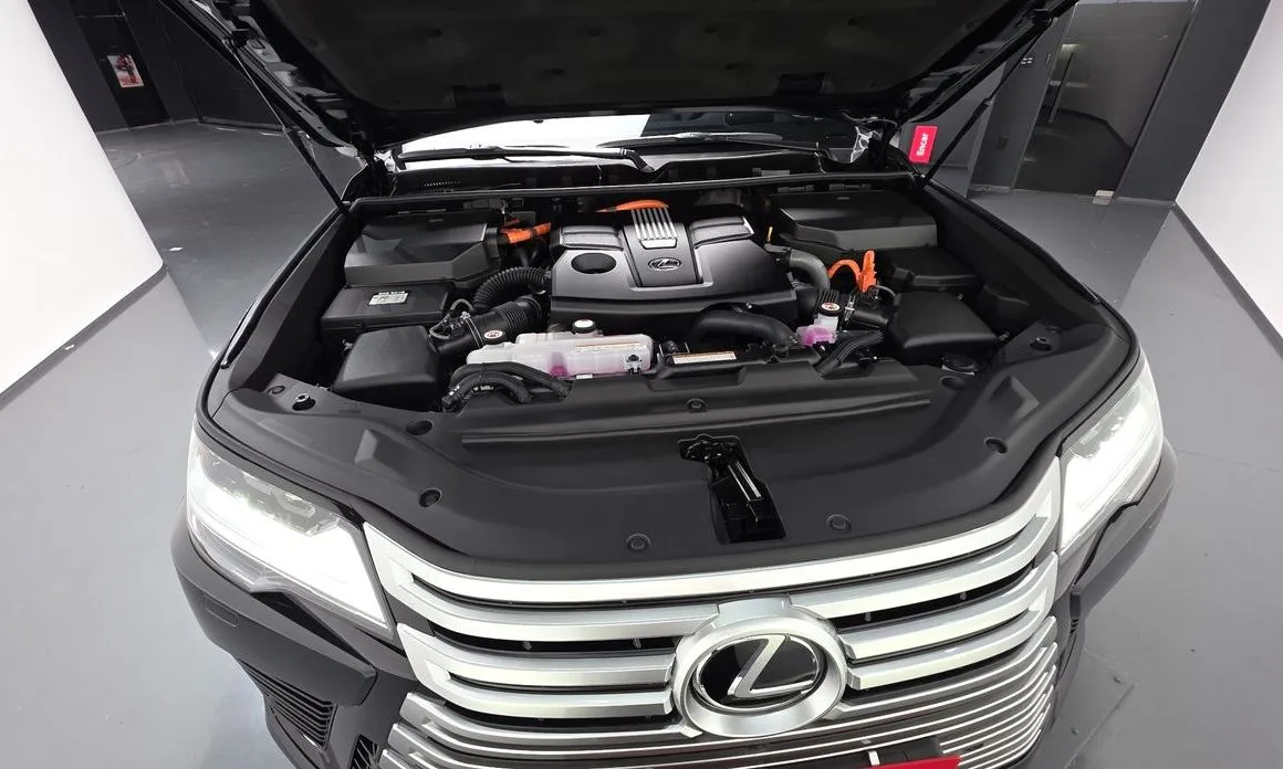 Lexus LX — фото 7