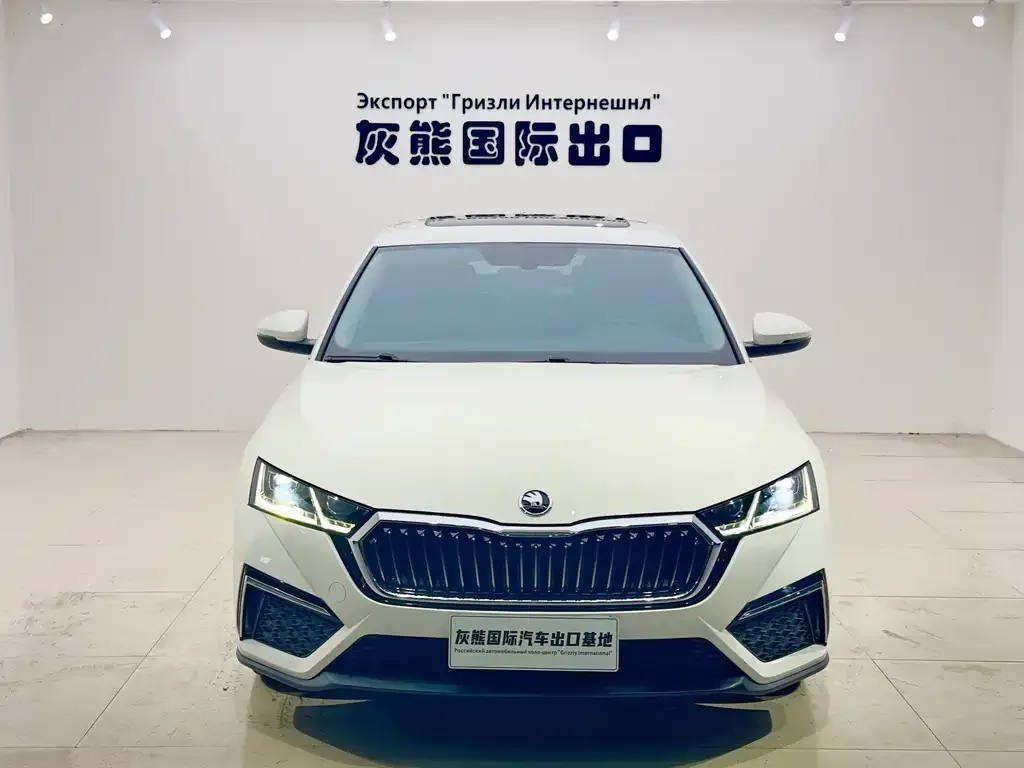 Skoda Octavia — фото 3