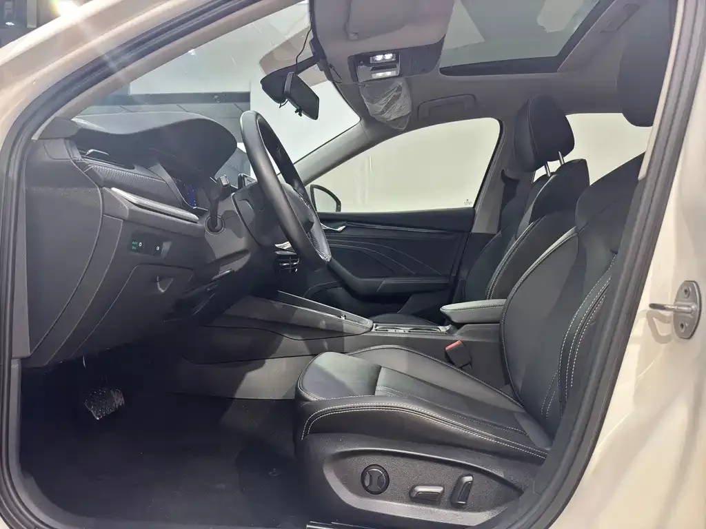 Skoda Octavia — фото 9