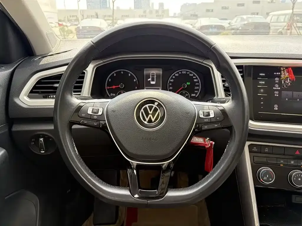 Volkswagen T-Roc 2022 из CN, фото 8
