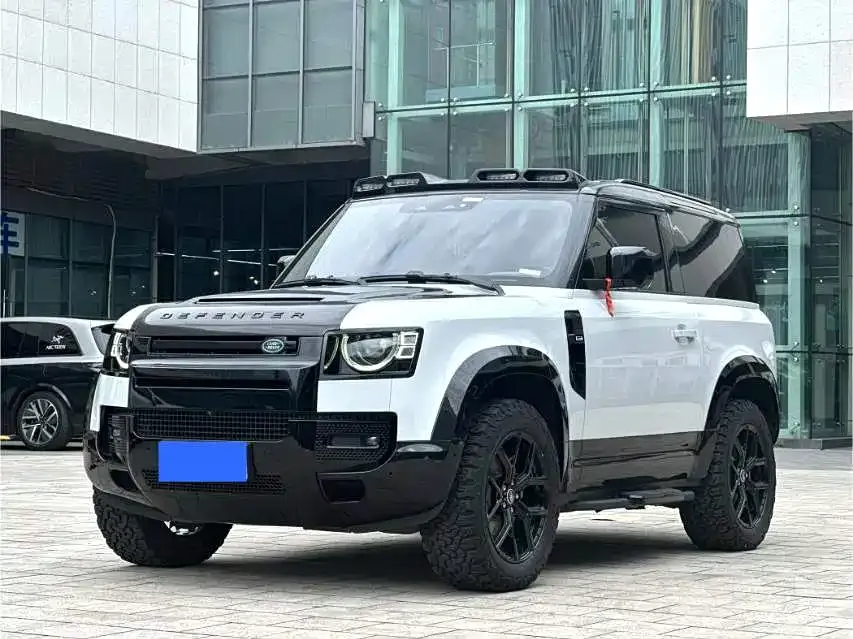 Land Rover Defender — фото 1