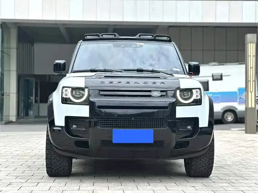 Land Rover Defender — фото 10