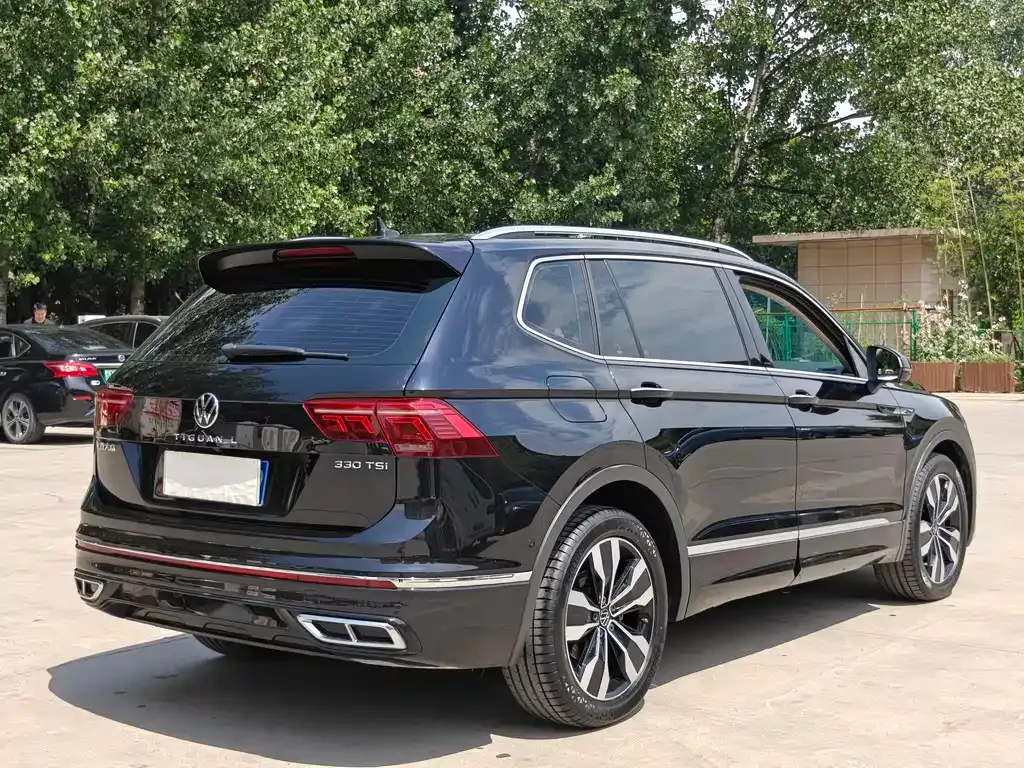 Volkswagen Tiguan L — фото 9