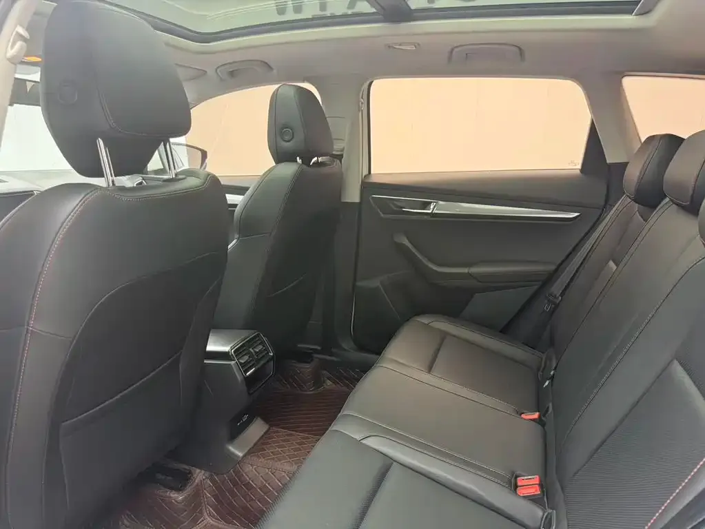 Skoda Karoq — фото 10