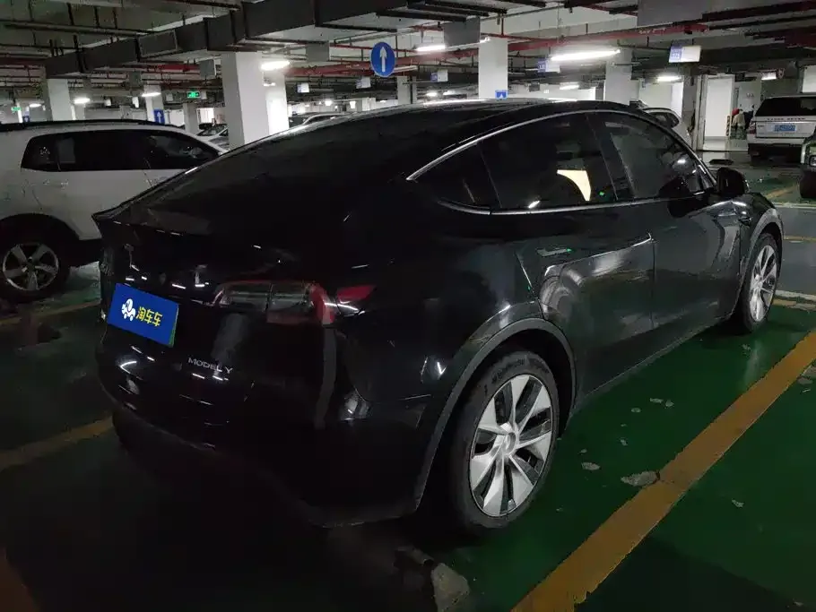 Tesla Model Y — фото 9