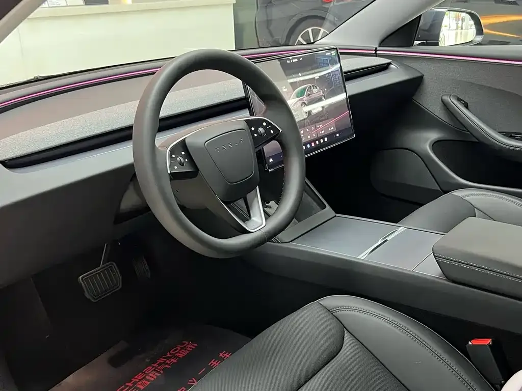 Tesla Model 3 — фото 5