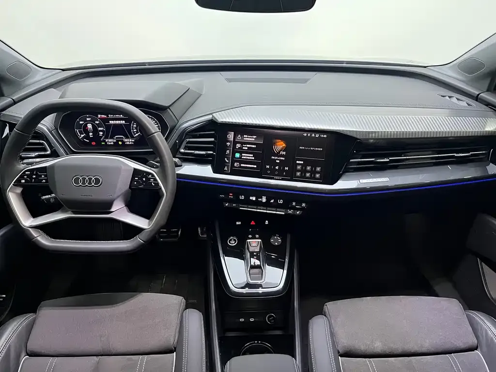 Audi Q4 e-tron — фото 9