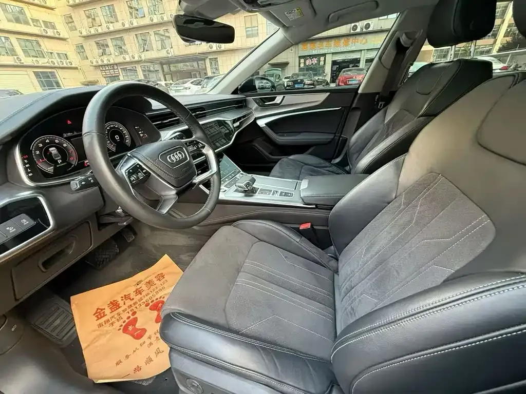 Audi A7L 2024 из CN, фото 5