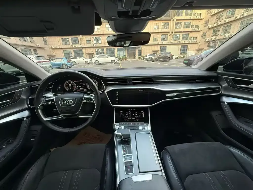 Audi A7L 2024 из CN, фото 3
