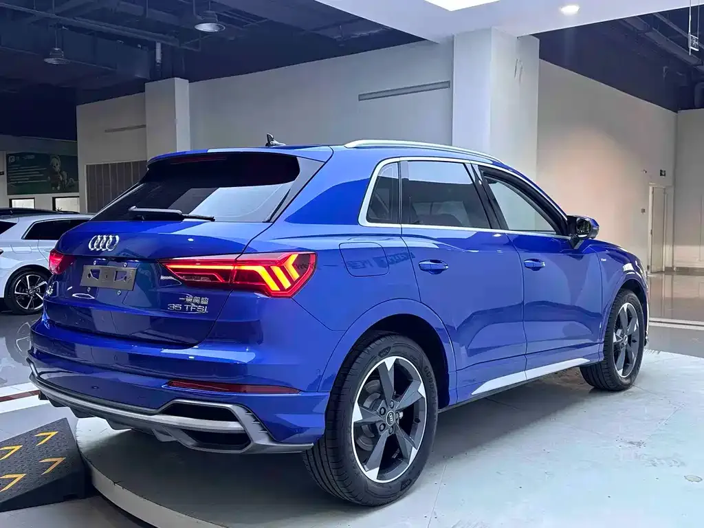 Audi Q3 — фото 8