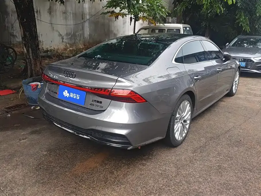 Audi A7L — фото 7