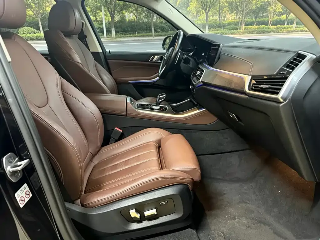 BMW X5 (Import) — фото 2
