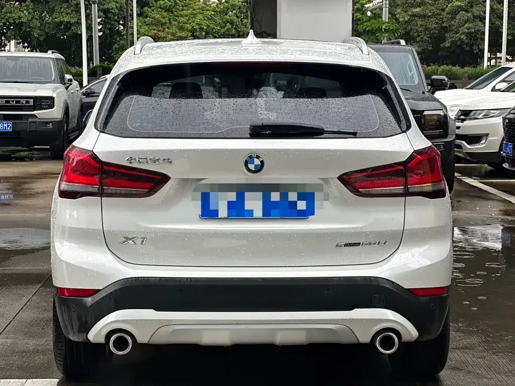 BMW X1 — фото 7
