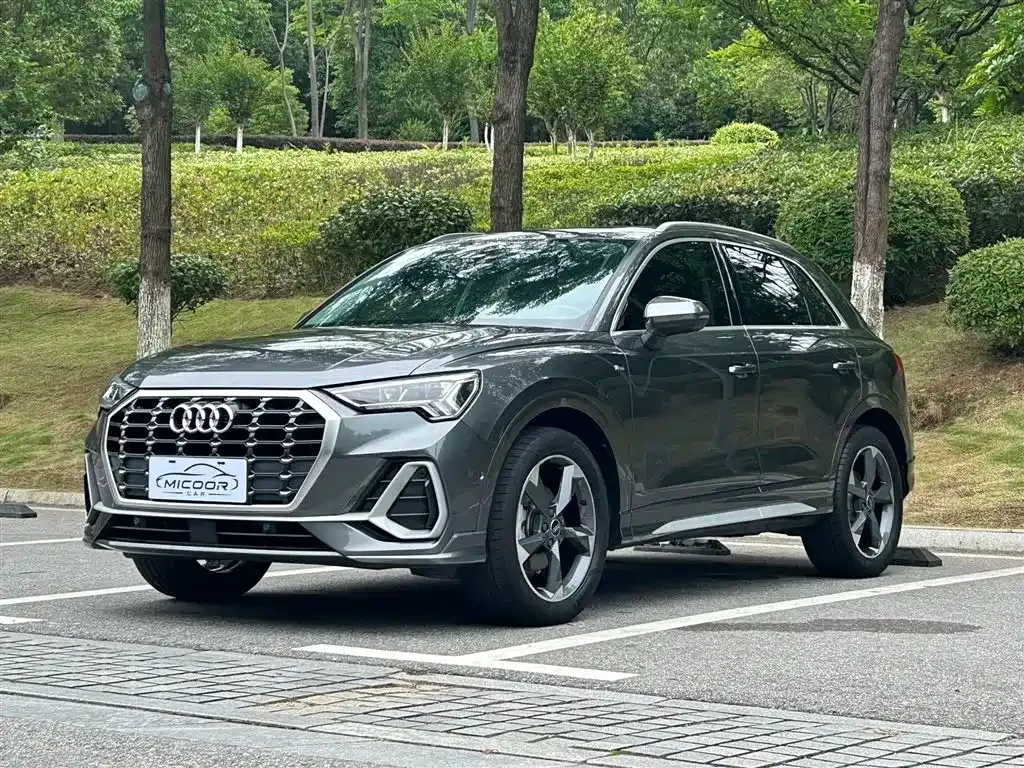 Audi Q3 — фото 1