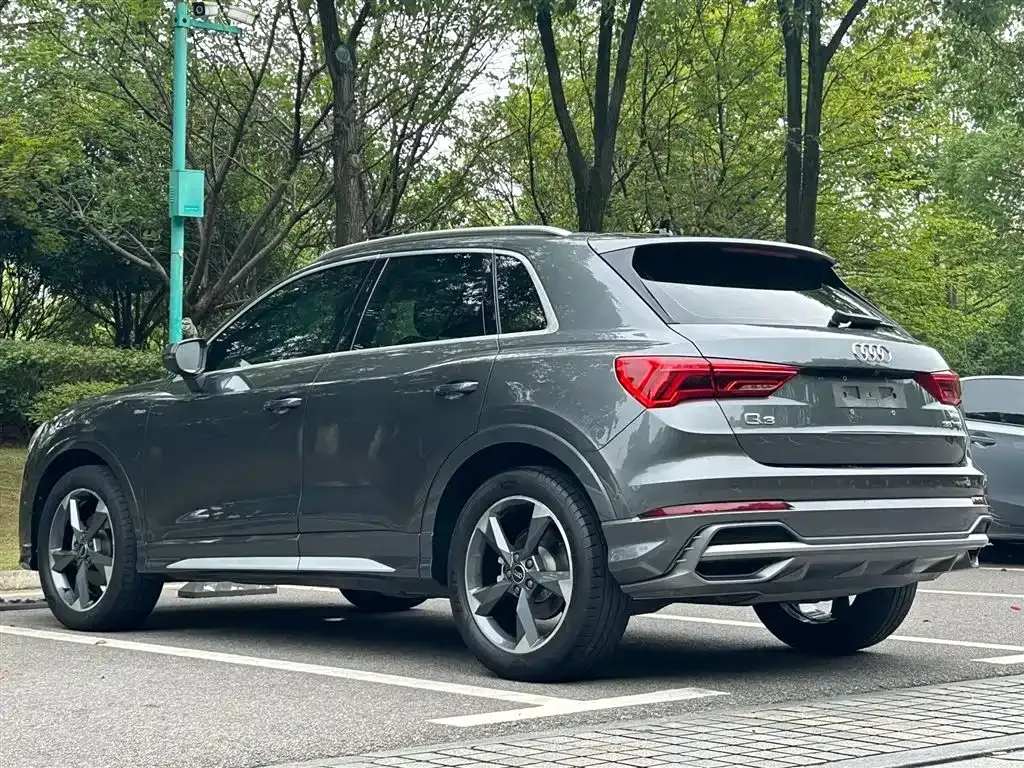 Audi Q3 — фото 10