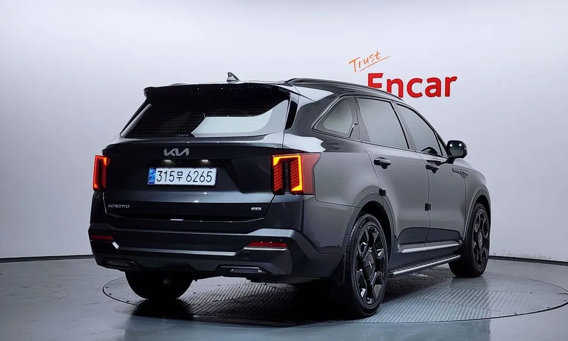 Kia Sorento — фото 8