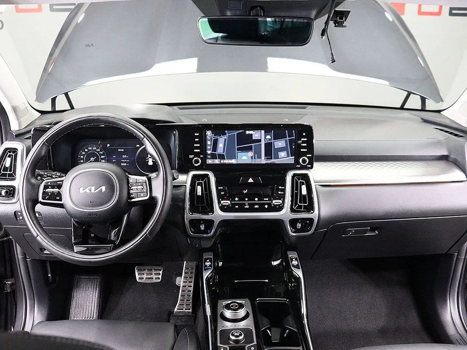 Kia Sorento — фото 8