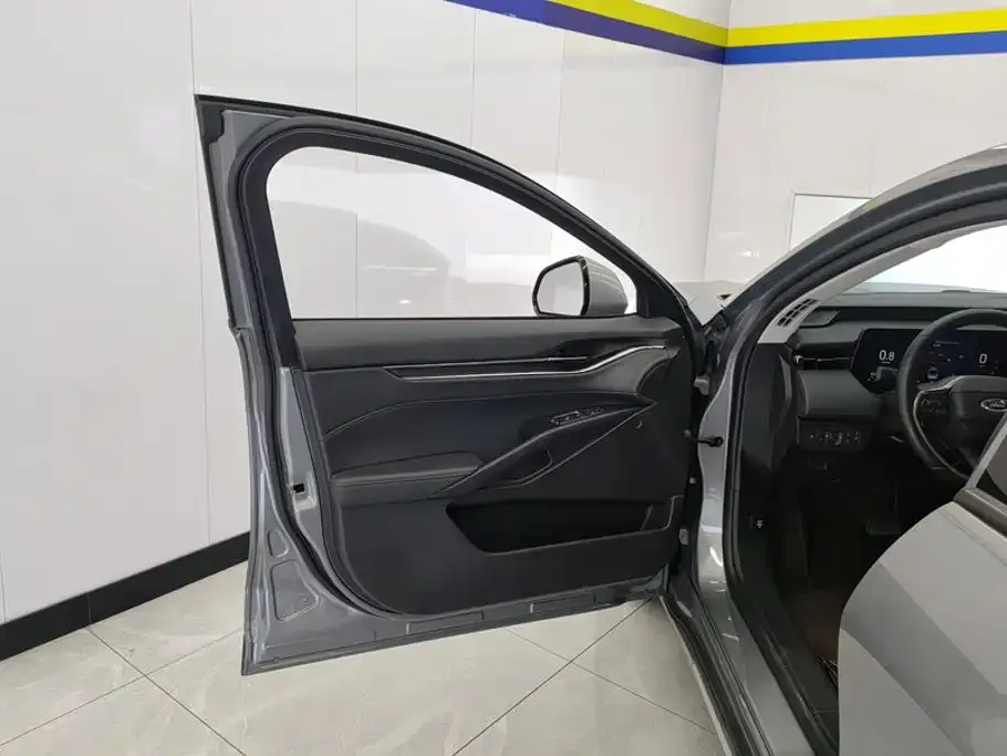Ford Mondeo 2024 из CN, фото 4