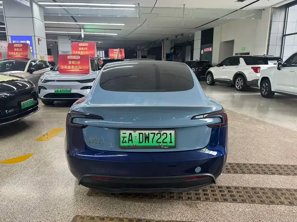 Tesla Model 3 — фото 4