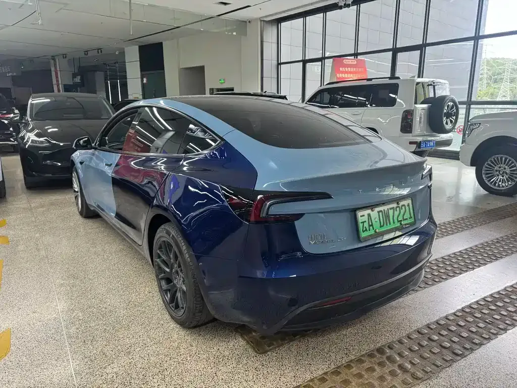Tesla Model 3 — фото 5