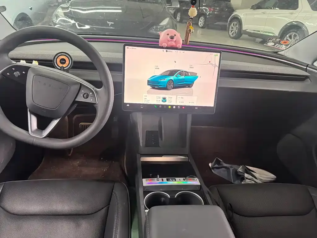 Tesla Model 3 — фото 3