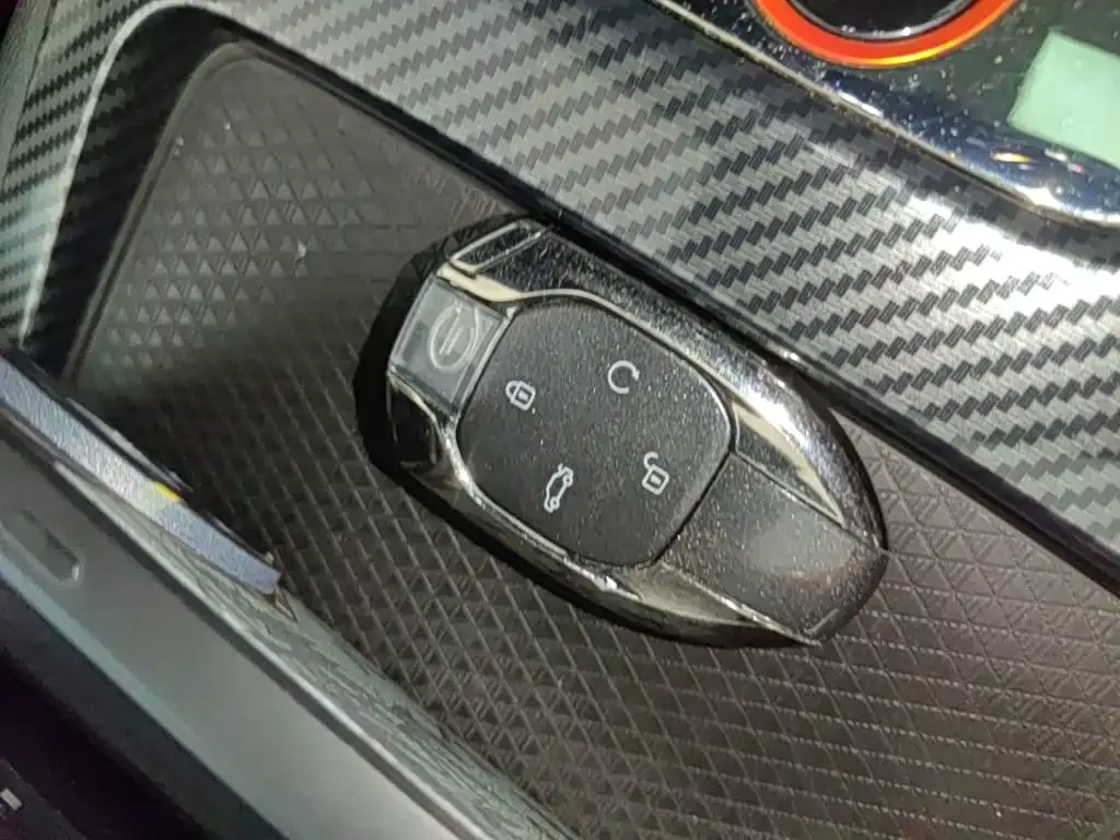 GAC Motor Shadow Leopard — фото 7