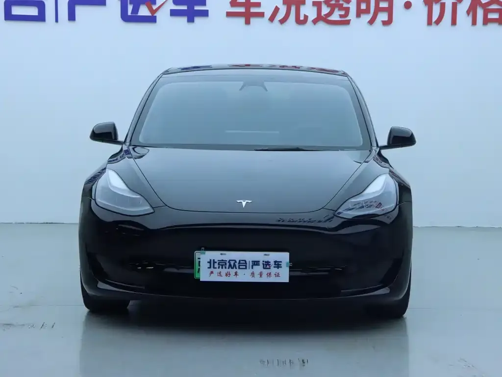 Tesla Model 3 — фото 9
