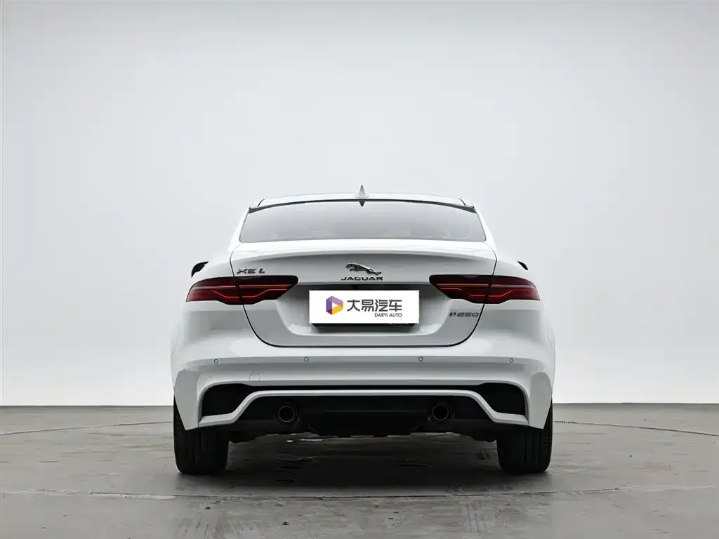 Jaguar XEL — фото 6