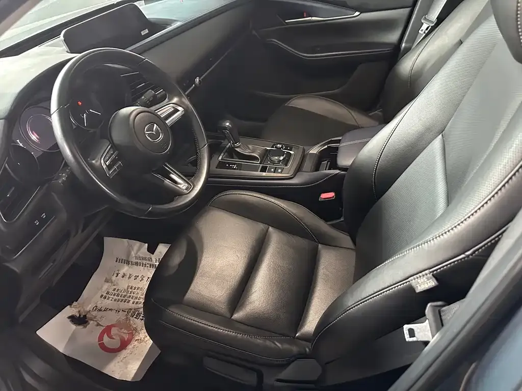 Mazda CX-30 2022 из CN, фото 9