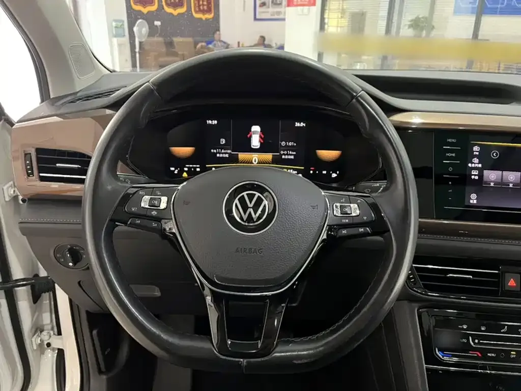 Volkswagen Tharu — фото 9