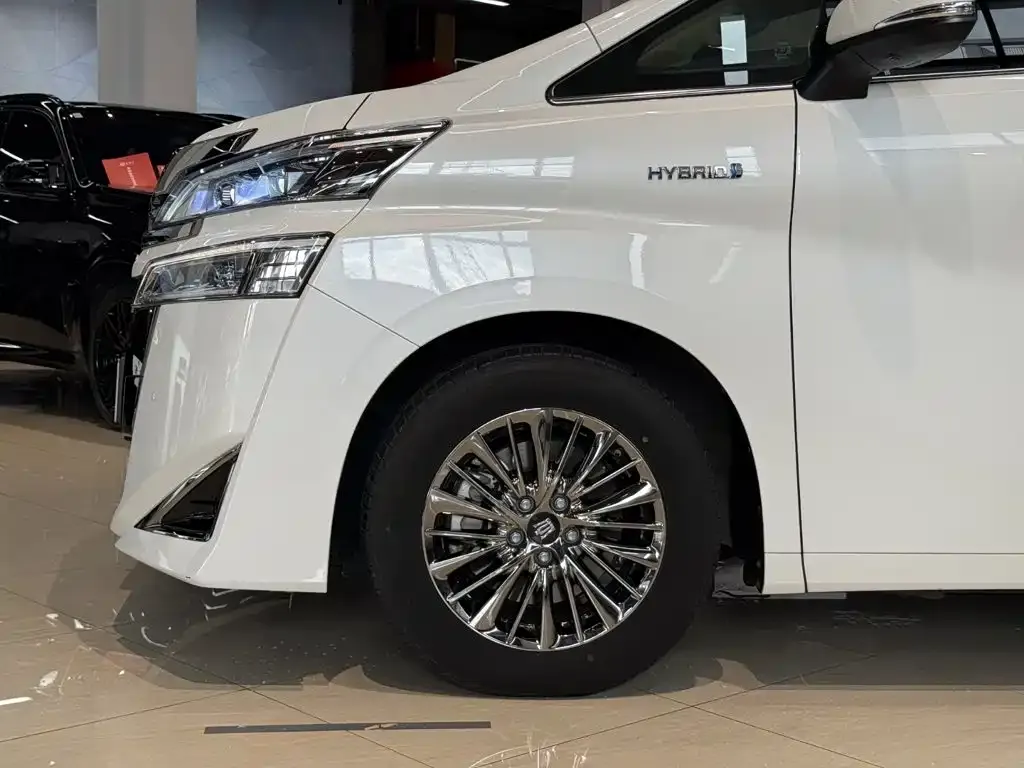 Toyota Vellfire — фото 10