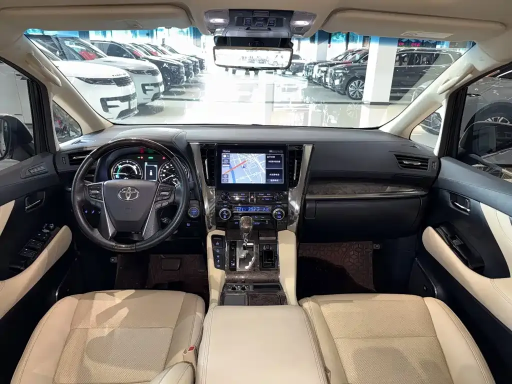 Toyota Vellfire — фото 6