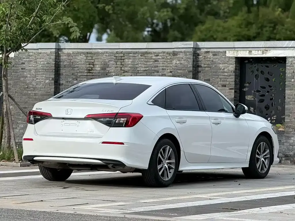 Honda Civic — фото 2