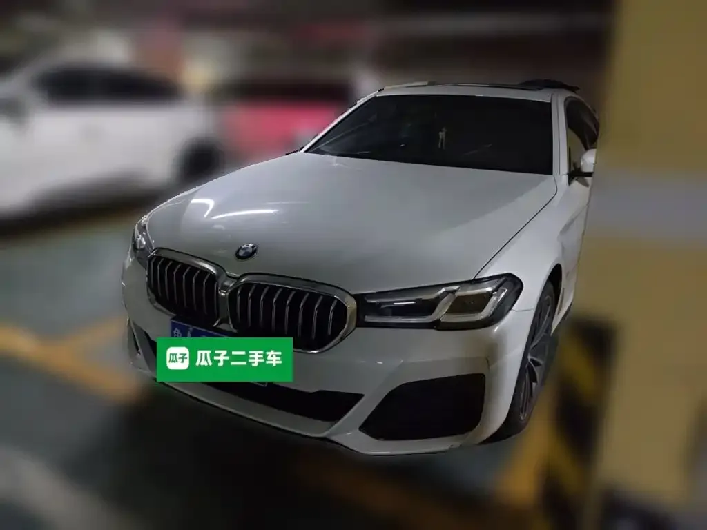 BMW 5 Series — фото 1