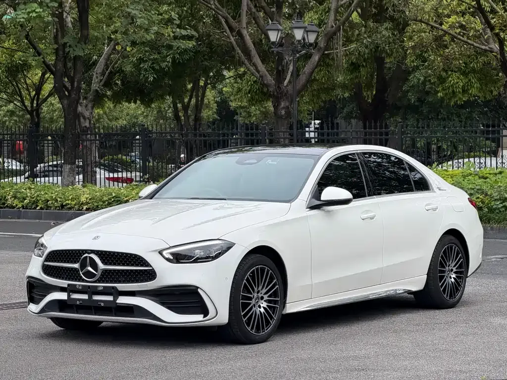 Mercedes-Benz C-Class — фото 1