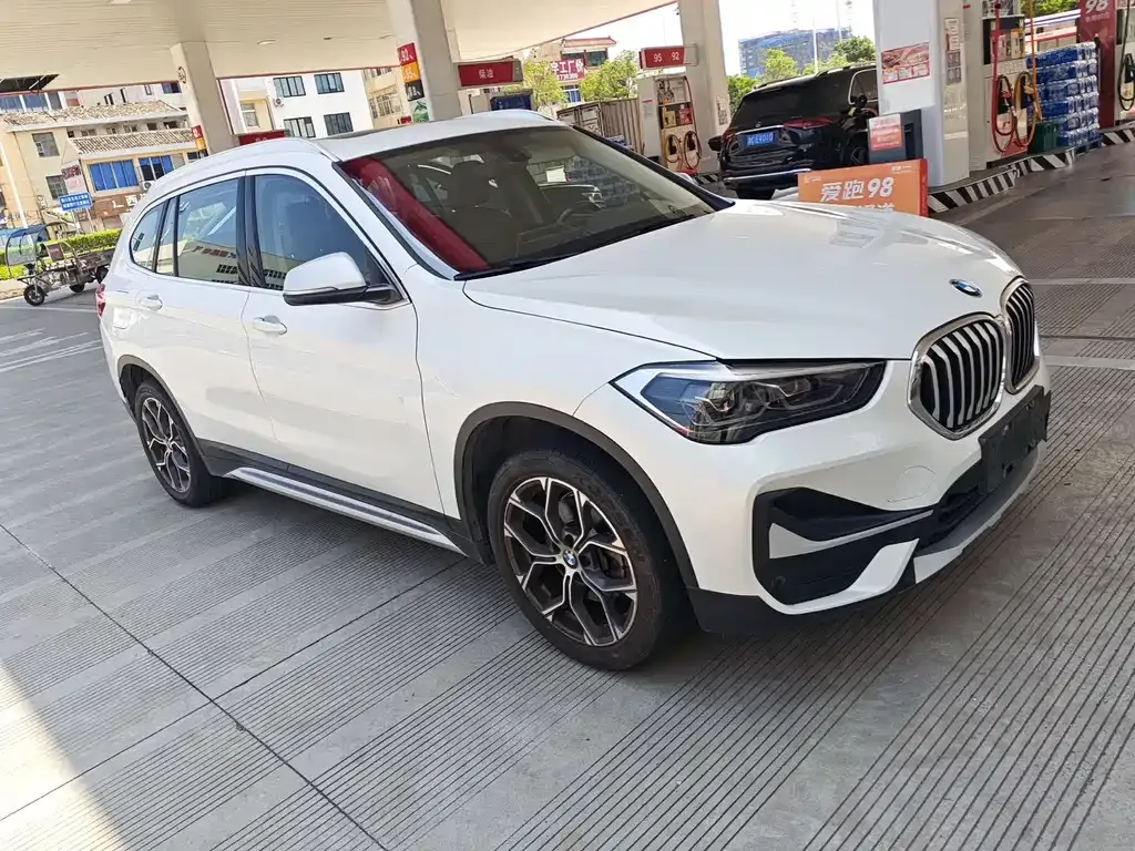 BMW X1 — фото 9