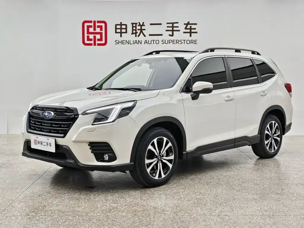 Subaru Forester — фото 1