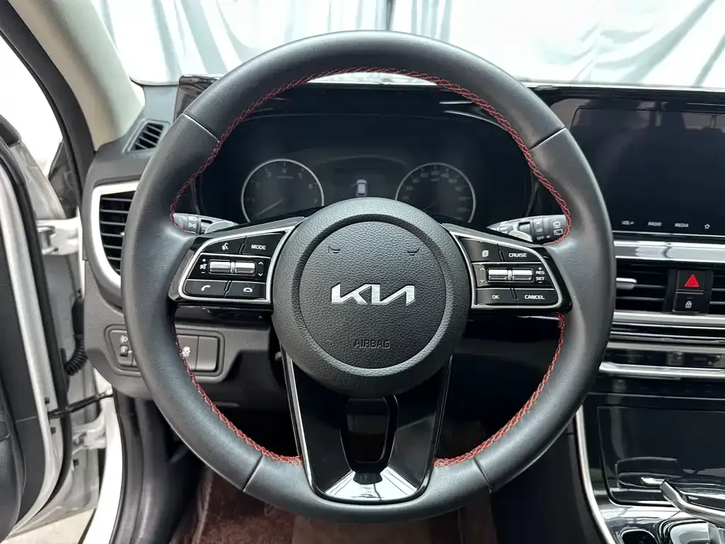 Kia KX3 2022 из CN, фото 7