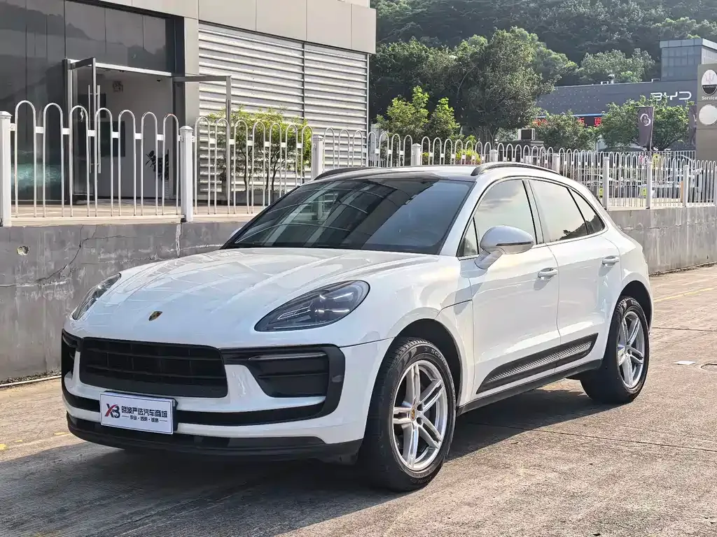 Porsche Macan — фото 1