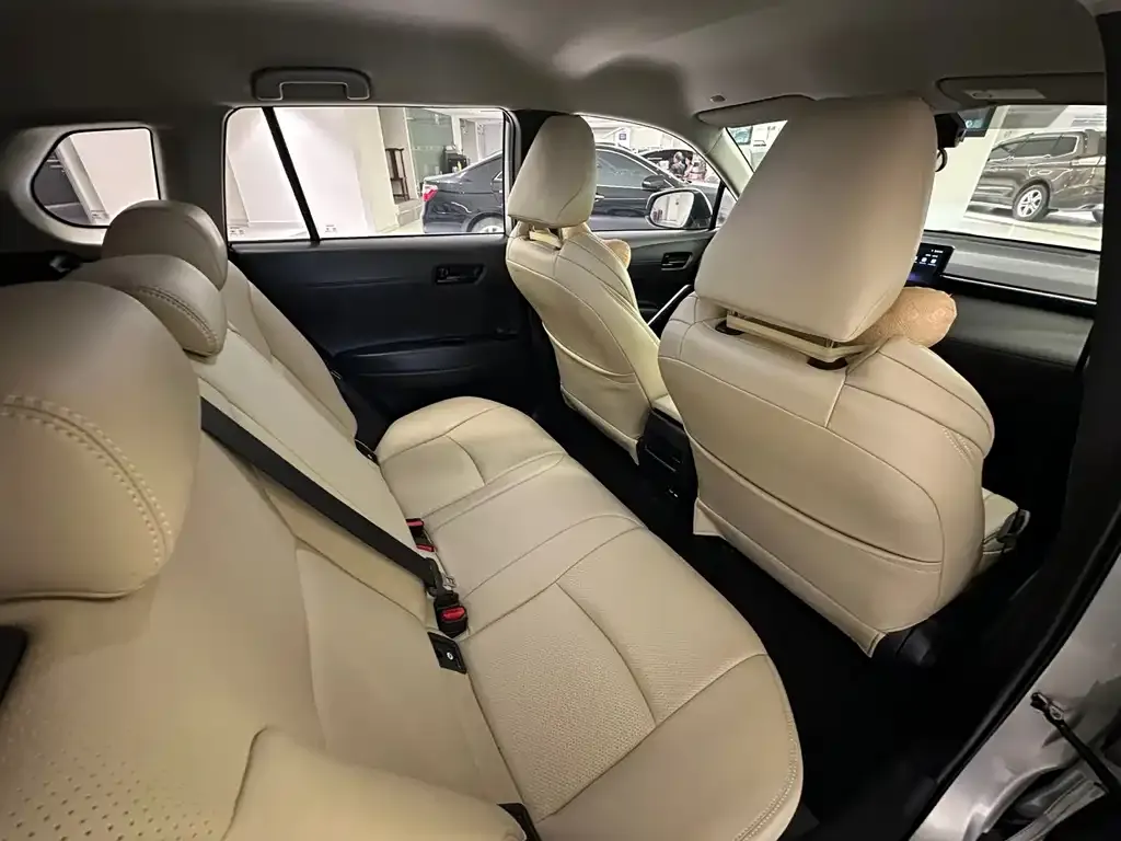 Toyota Frontlander 2024 из CN, фото 10