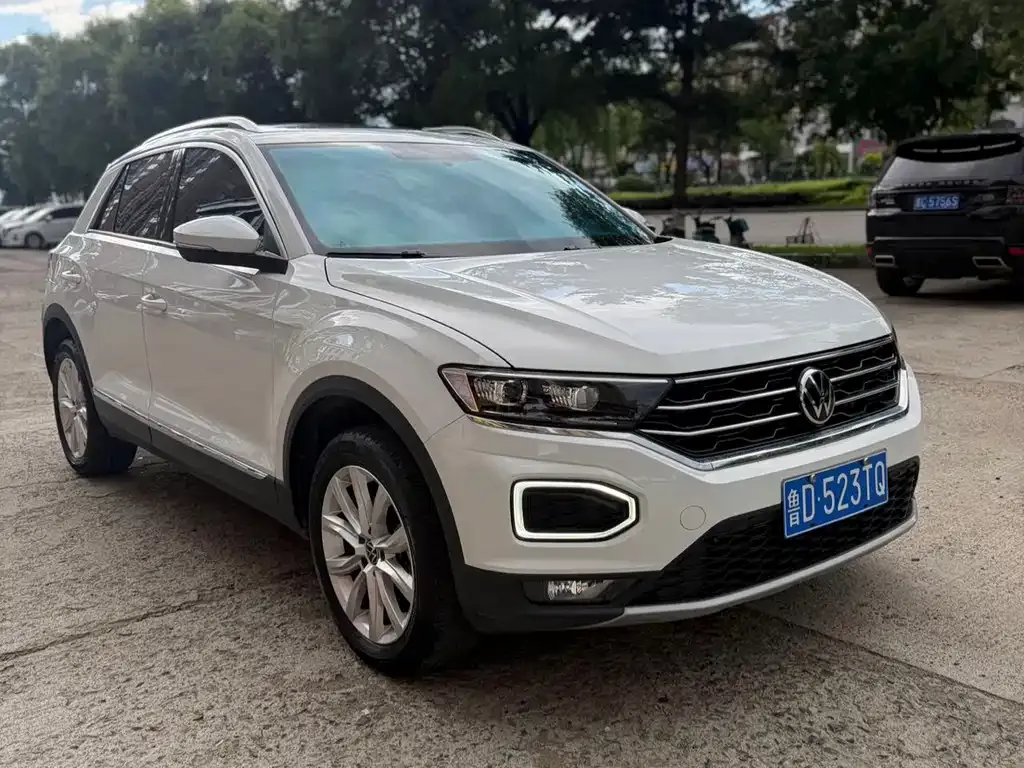 Volkswagen T-Roc — фото 8