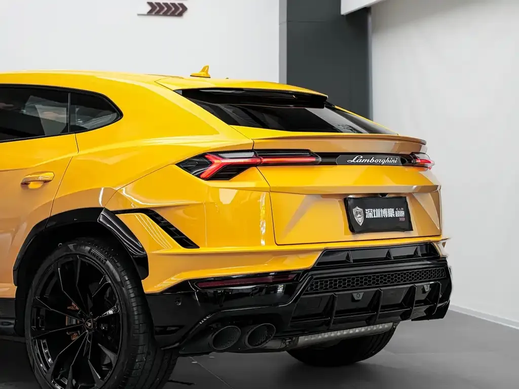 Lamborghini Urus — фото 8