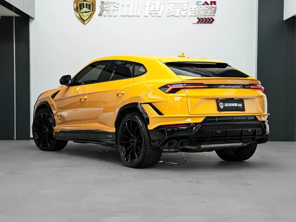 Lamborghini Urus — фото 7