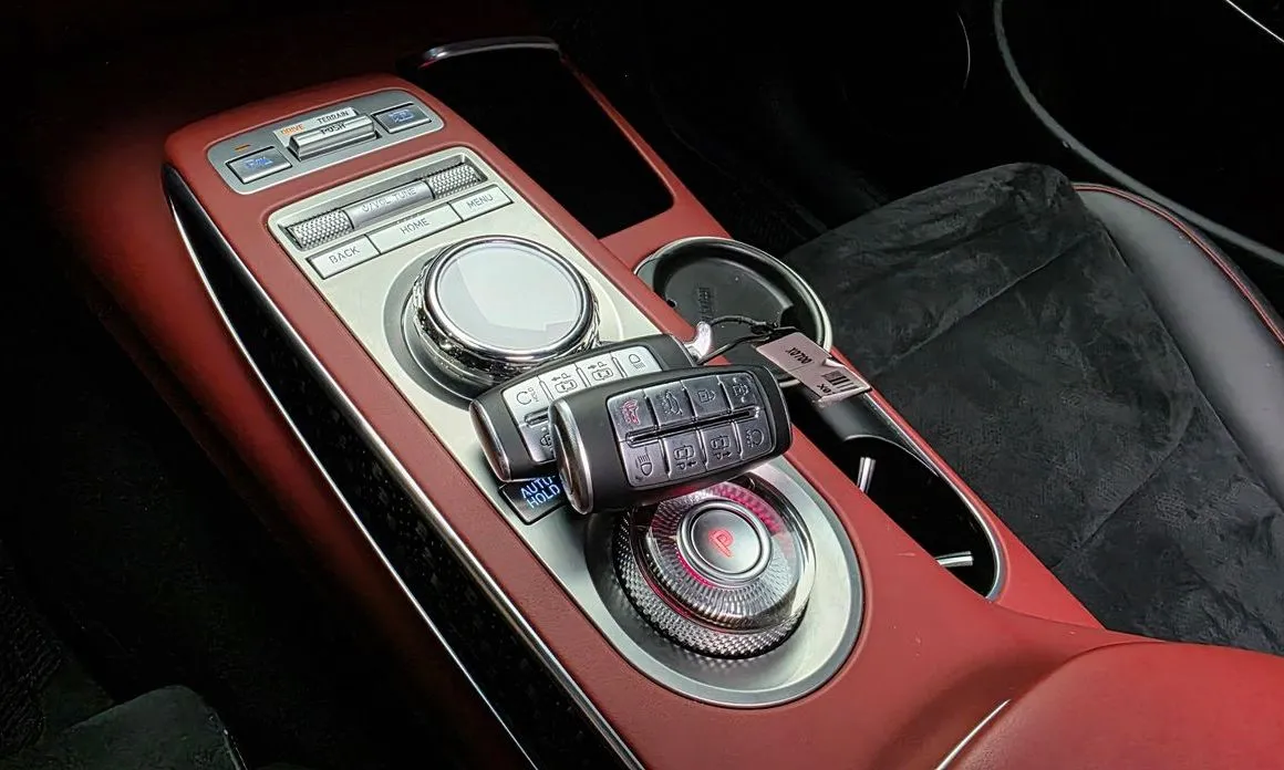 Genesis GV70 — фото 10