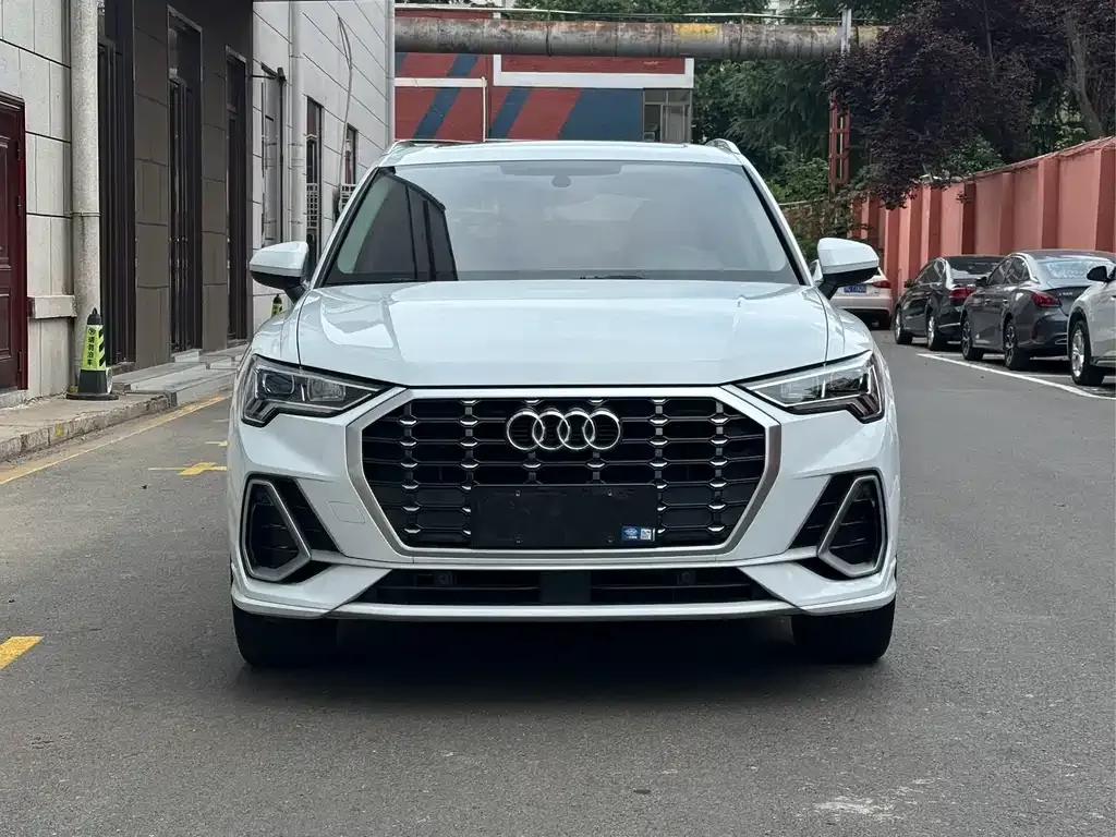 Audi Q3 — фото 5