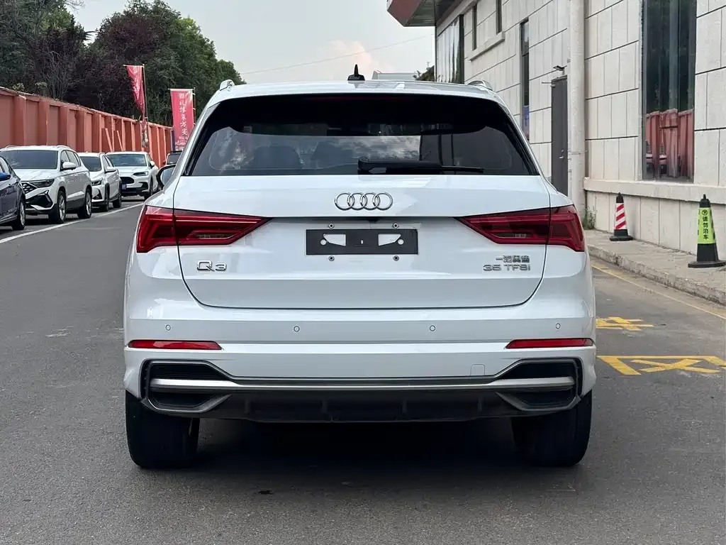 Audi Q3 — фото 6