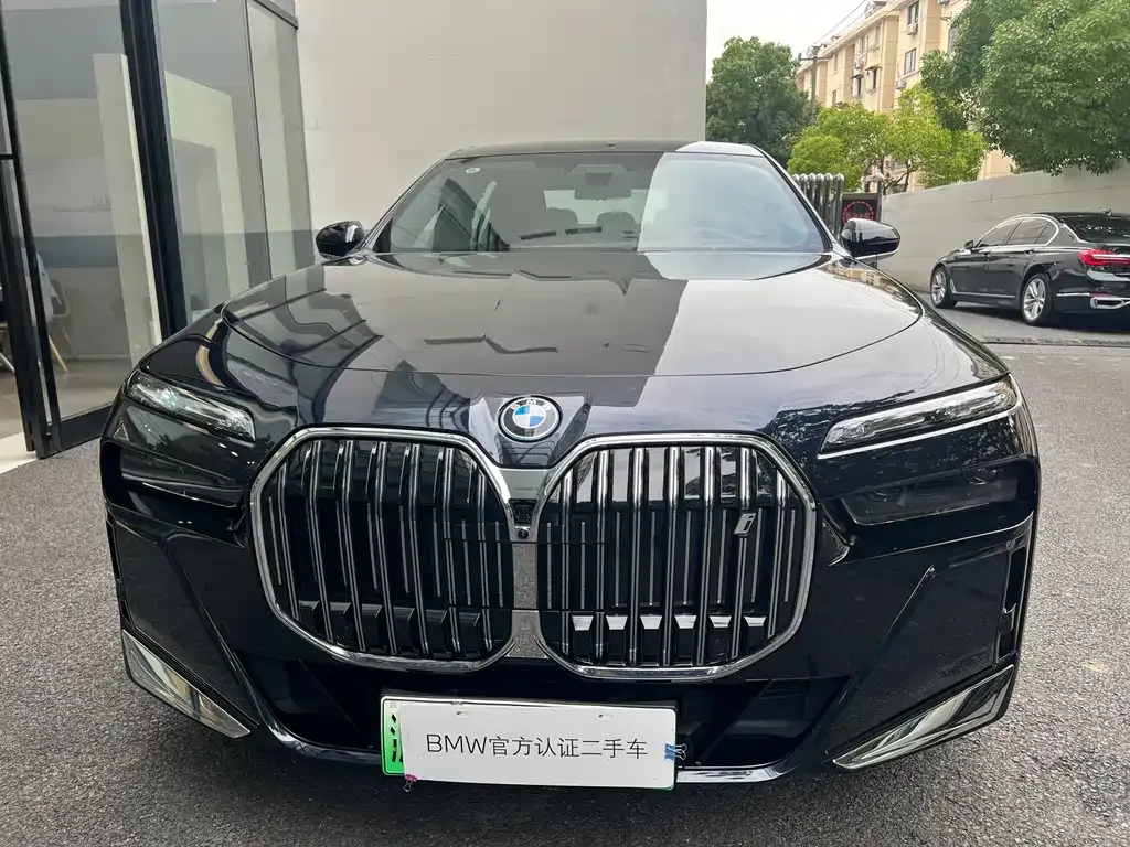 BMW i7 — фото 3