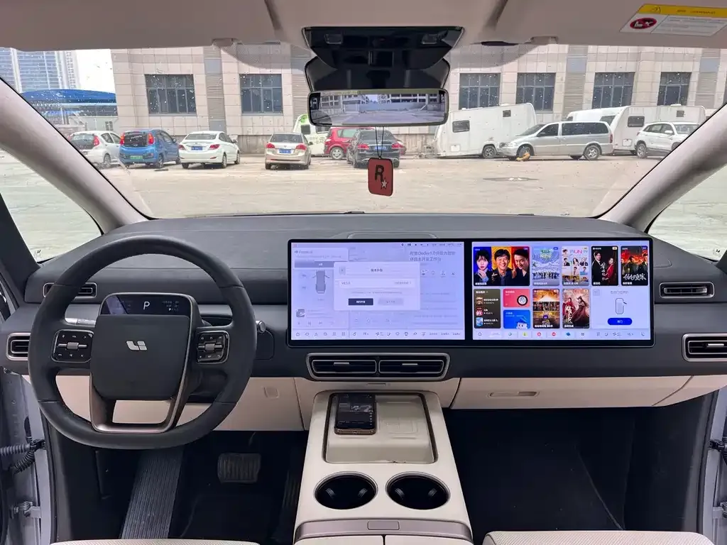 Li Auto MEGA — фото 4
