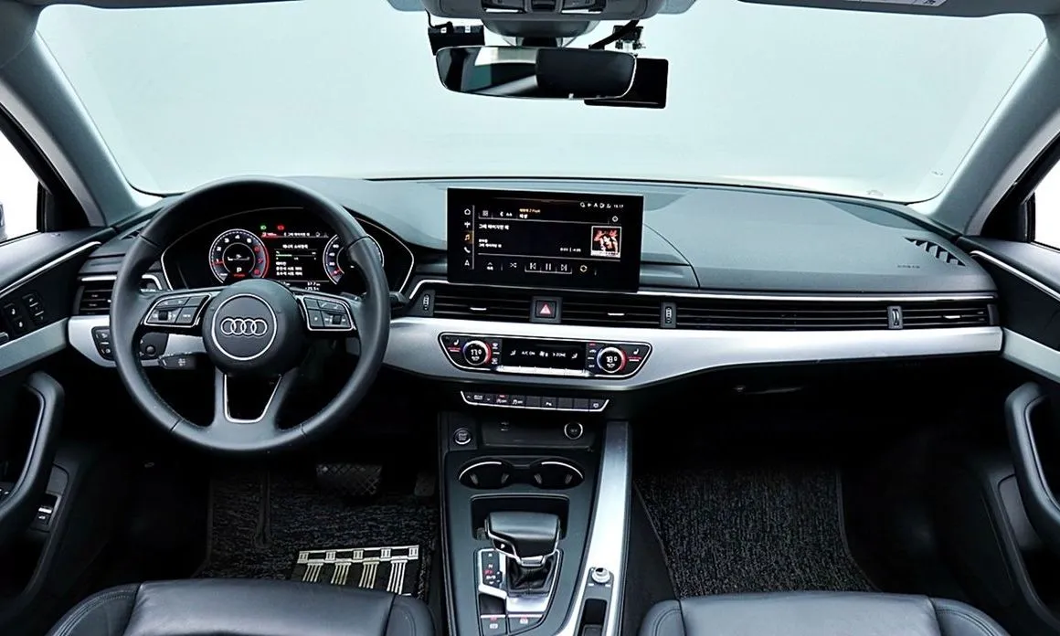 Audi A4 2022 из KR, фото 2