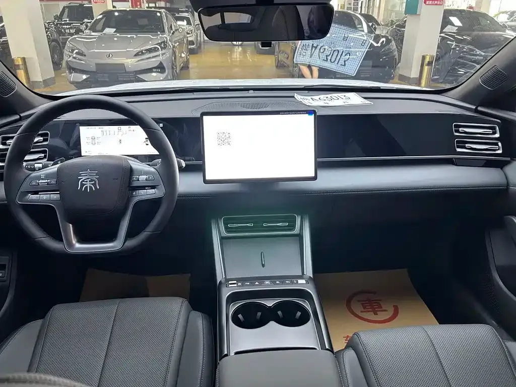 BYD Qin L — фото 9